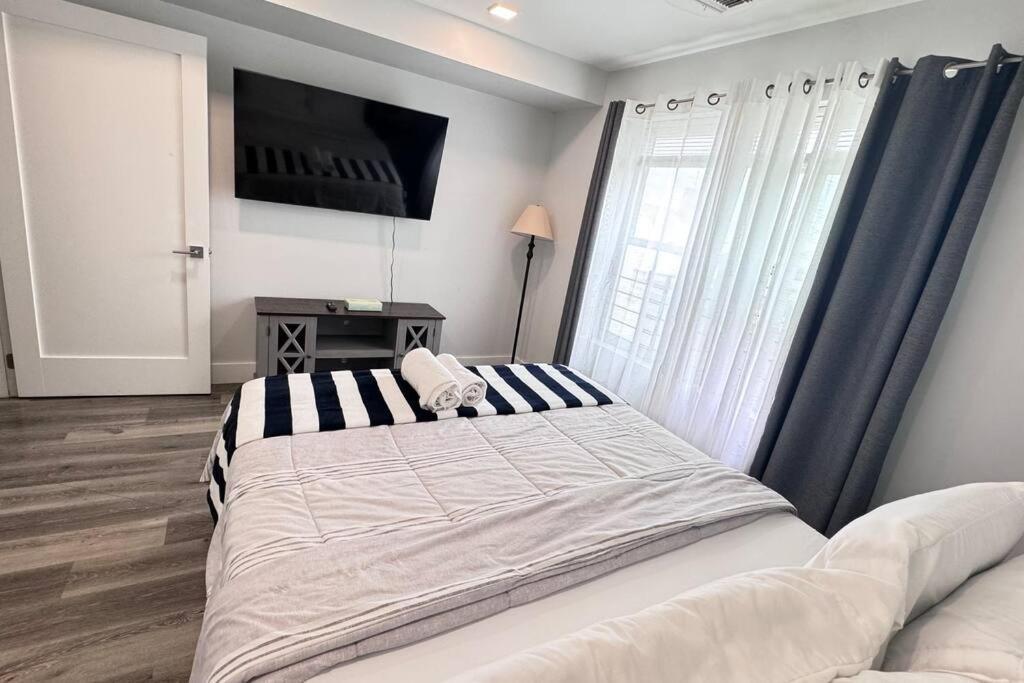 The Cozy Suite - 1Br With Free Parking Патерсън Екстериор снимка